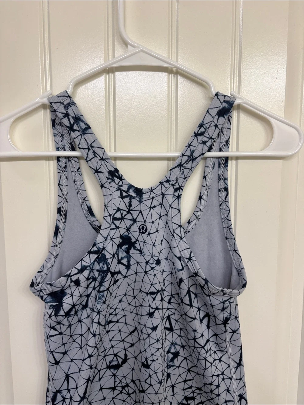 lululemon athletica Light Gray Tank‎ Top with Black Geometric Print